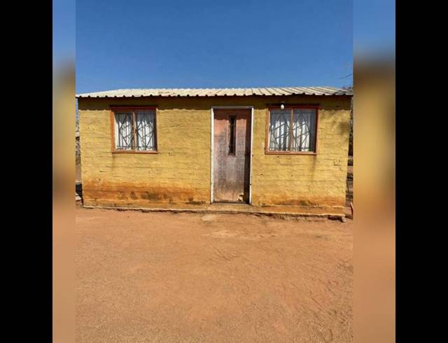 2 BEDROOM HOUSE FOR SALE IN MABOLOKA